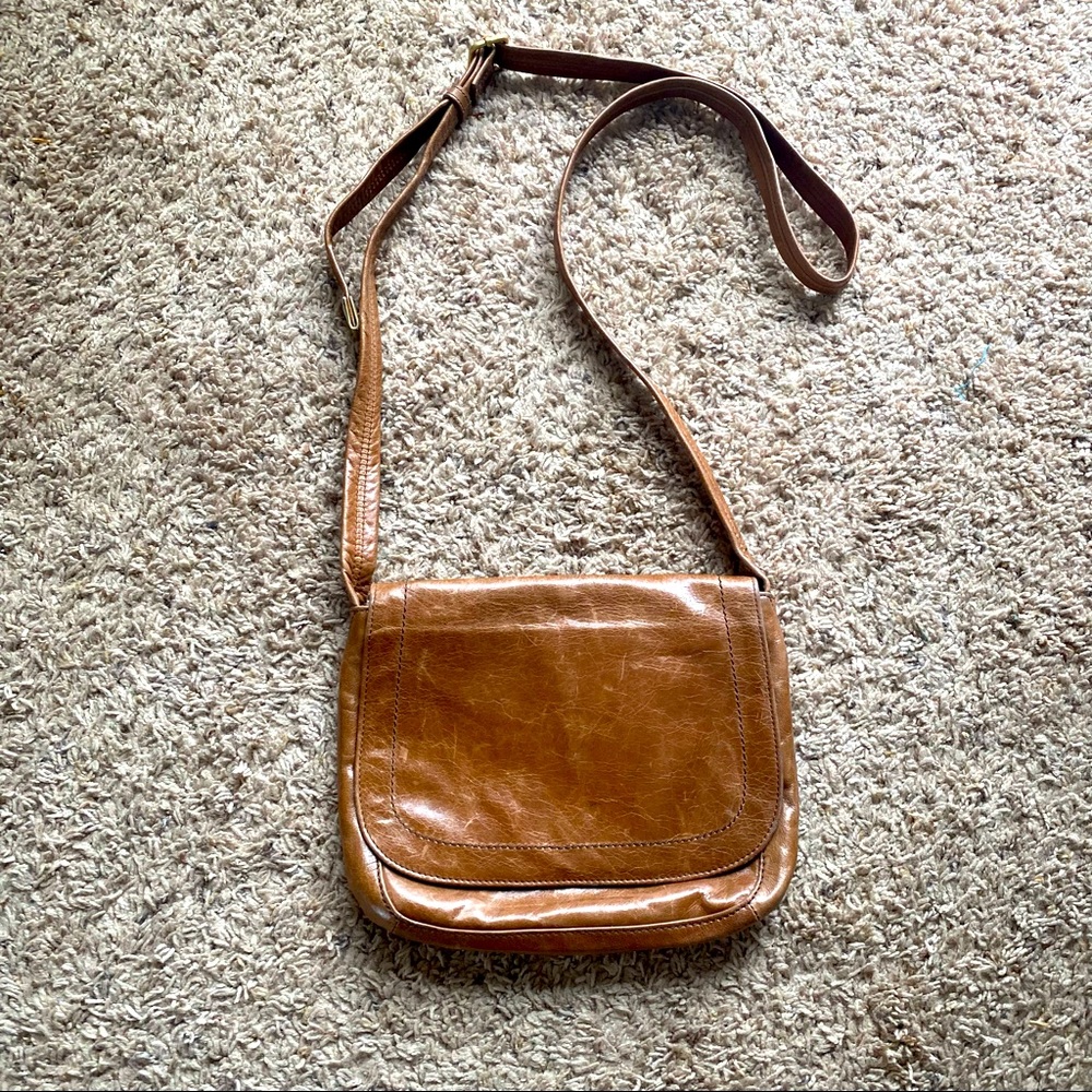HOBO leather crossbody messenger style purse
